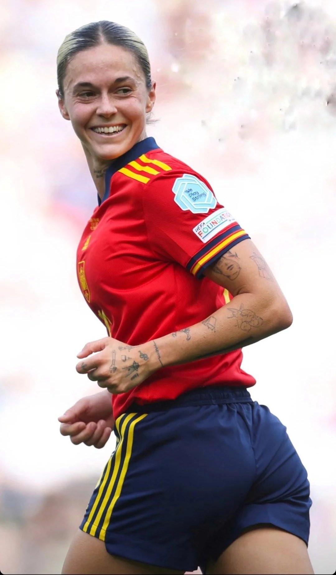 Kofy TV on Twitter: "Mapi León (27) futbolista española. https://t.co ...