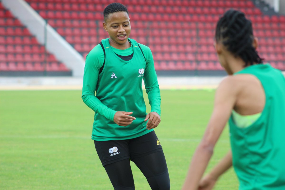 Banyana_Banyana's tweet photo. Some smiles at our training session this evening at Stade El Bachir, Mohammédia 😅

#TotalEnergiesWAFCON2022 #LiveTheImpossible https://t.co/77UgRTTyCP