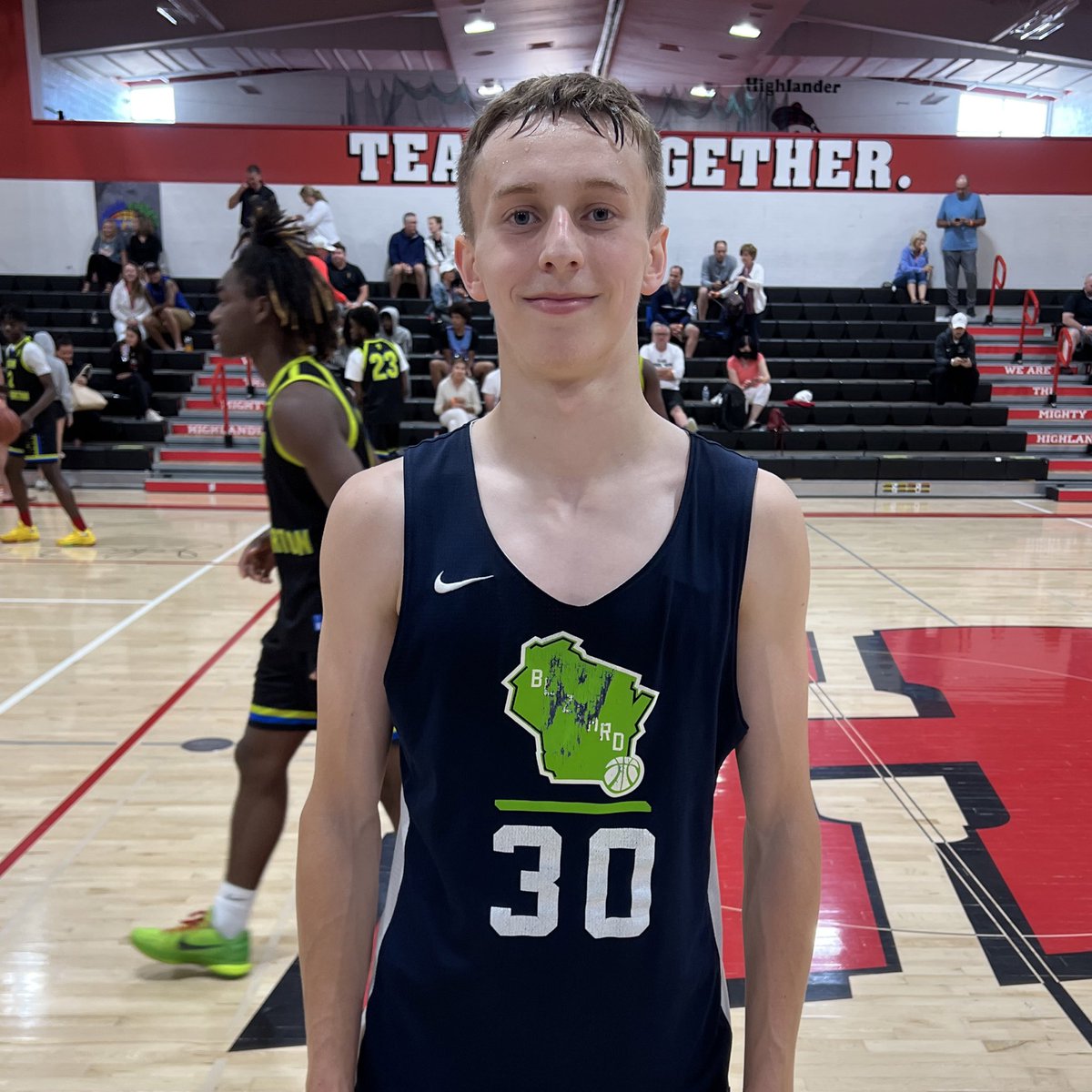 IsaacDennis_2's tweet image. 2023 Seth Bunders just hit a game tying three with 10 seconds to play, then had game winning steal and lay up to send WI Blizzard to the 17U championship game at #SummerJam2K22 - Bunders finished with 23 points. @ny2lasports @414BClay @BTerrell_414 @MHS_Boys_