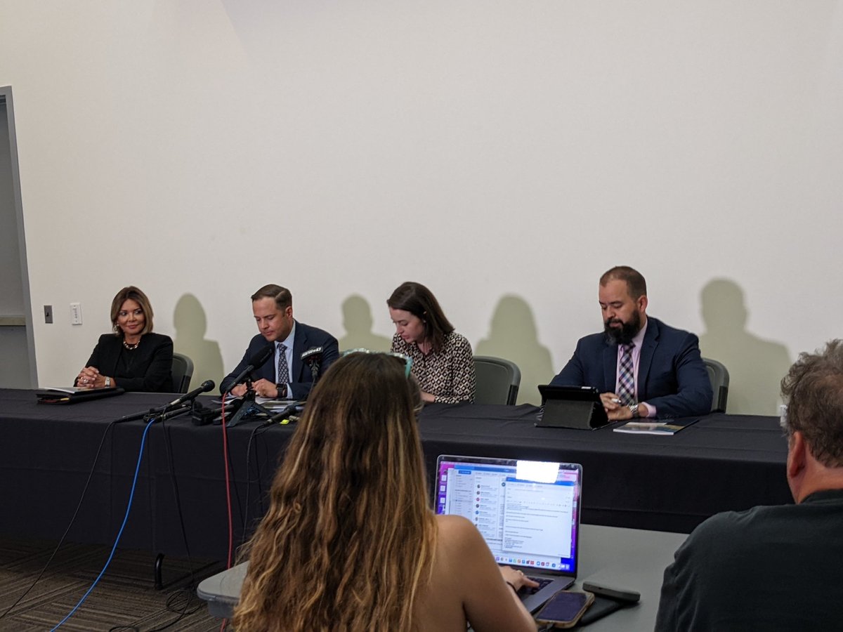 gusbova's tweet photo. In Uvalde, House committee officially adopts Robb School shooting report and calls recess. Press conference later: https://t.co/dioj2Ksnic