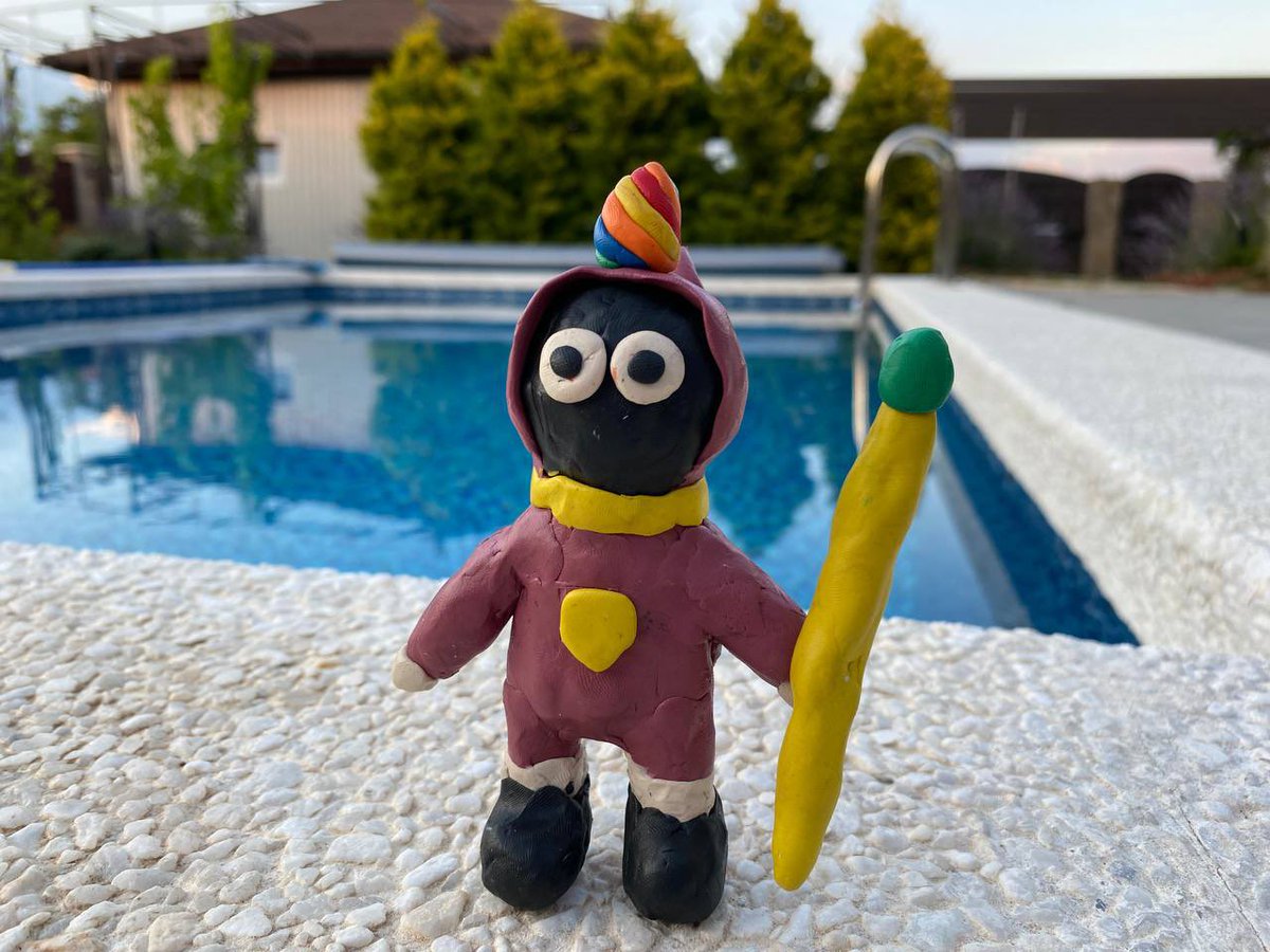 igormaazur18's tweet photo. I've never done modeling from plasticine before. But your project inspired me to try to do it. Many thanks to this project for such a wonderful community and new friends. @MysticsNFT @ameerhussain @iamchari_ @RubenJunger @CryptoJaks87 @demanyeth @WGMIPsycho @yoomizoomi https://t.co/P9wKY2Xrh7