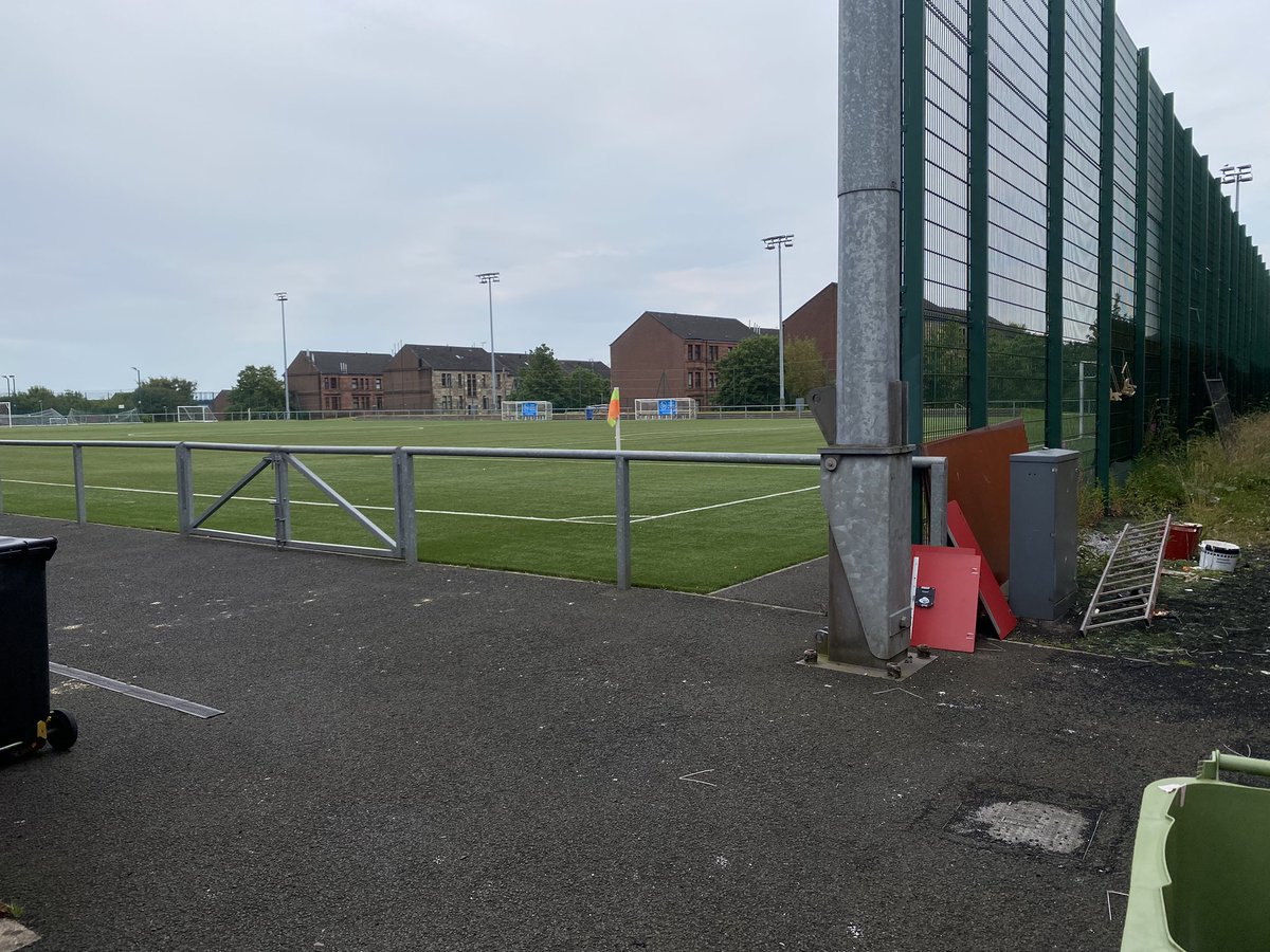 2️⃣2️⃣ | 𝗡𝗲𝘄 𝗣𝗲𝘁𝗲𝗿𝘀𝗵𝗶𝗹𝗹 𝗣𝗮𝗿𝗸 📍 Our penultimate destination sees us taking in the home of @PetershillFC, @GlasgowCityFC and others. I was hoping to bump into David Galt but the one time I pop up, he’s nowhere to be seen! One last push, baby!