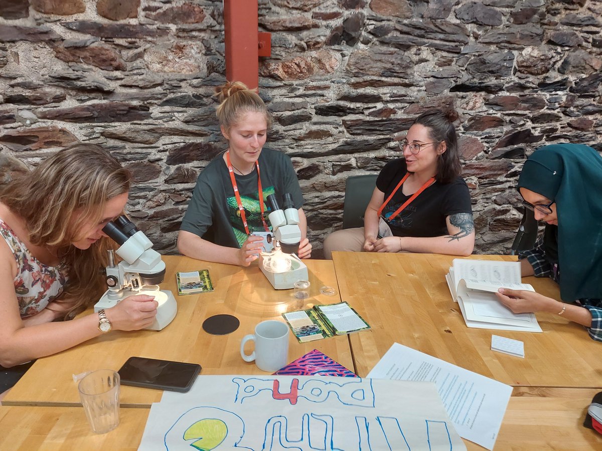Inspirational session with <a href="/Andra_Opr/">Andra Opris</a>. Entomology and exploring the wonderful world of spiders #BESUG22