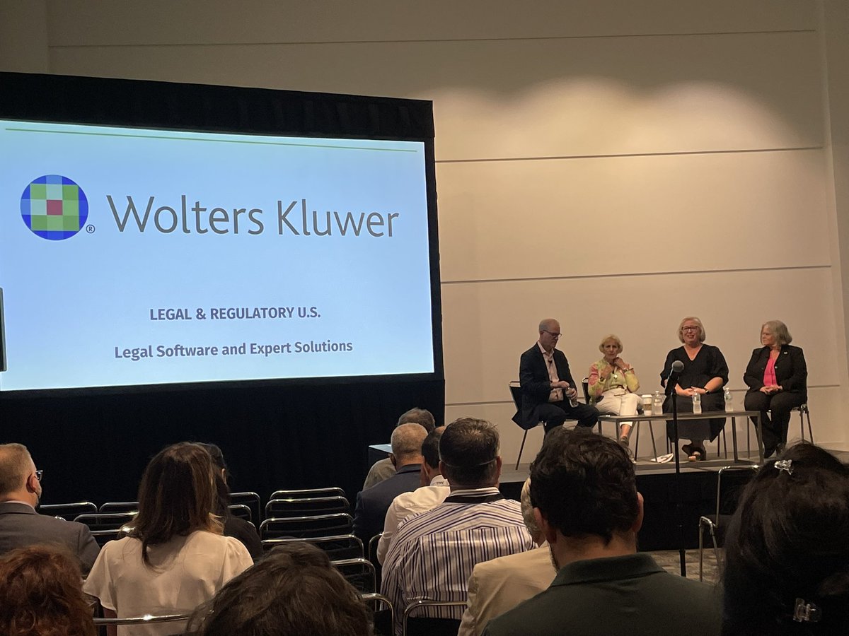 sergesalager's tweet photo. Great session about the Key Law Library Trends with @sioslo from @NLawGlobal, @jogdc from @VenableLLP and Cynthia Brown from @littler moderated by Ken Crutchfield from @Wolters_Kluwer. Here with @visualping as proud sponsors of #AALL22 https://t.co/jwOTeUPyXE