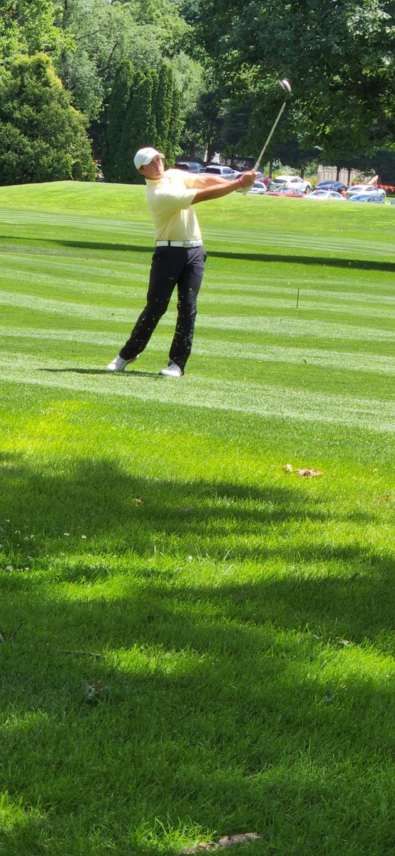 waterlooopen's tweet photo. @HawkeyeRedTails Luke Galeazzi on hole 10. https://t.co/yZX1DCIOW7