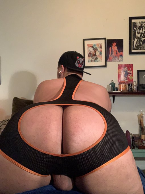 ❗️🙋🏽&zwj;♂️‼️ https://t.co/UOYT8lVqRD