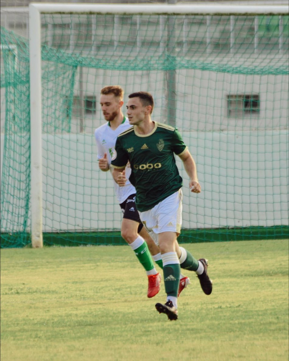 serrera10's tweet photo. Bonita experiencia 💚⚽️ https://t.co/dPv7MALZnI