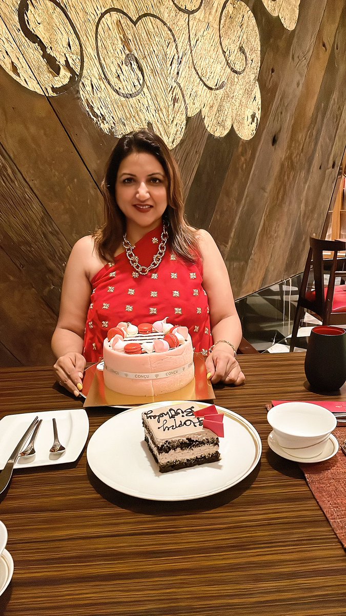 Chevane's tweet photo. Wonderful birthday celebration at ITC Kohenur. Had a quiet and laid back day. #YiJing @ITCHotels @ITCHotelsCares https://t.co/715PnNgo5Y