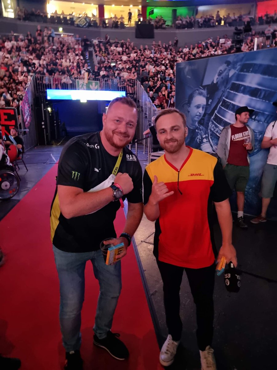 RomanHavelka13's tweet photo. I just love this guy!! Brought back so many memories to me❤️💪
Finally enjoying myself something else then a war 👌
Love @n0thing
Love @Cloud9 
#IEMCologne  #CSGO #n0thing #NaVi #Makelovenotwar https://t.co/fHHL79AVMi