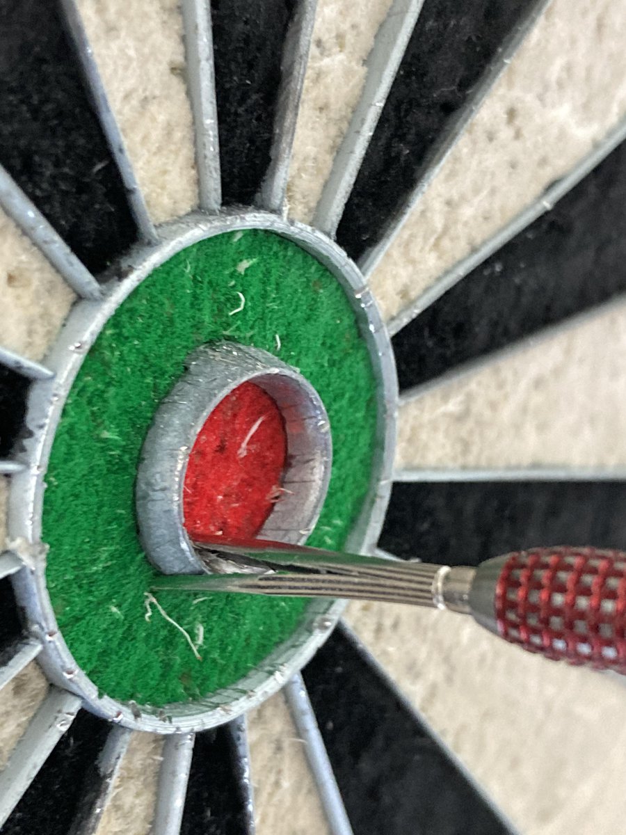 WorldWideDarts's tweet photo. Not my pic #NoScore
Also... Target quality 📉 https://t.co/boAazYpfQq