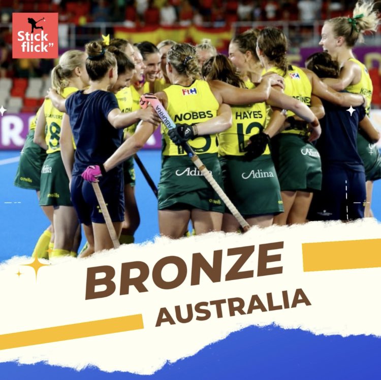 The_StickFlick's tweet photo. BRONZE MEDALLISTS 🥉
Stephanie Kershaw's brace and Joc Bartram's heroics put Australia 🇦🇺 on the podium of the FIH Women's World Cup 2022.
Congratulations to the team! Well played, @DieDanas 🇩🇪
#Hockeyroos #FIHWorldCup #HWC2022 #HockeyWorldCup #DieDanas @Hockeyroos https://t.co/uw3zg6KqdI