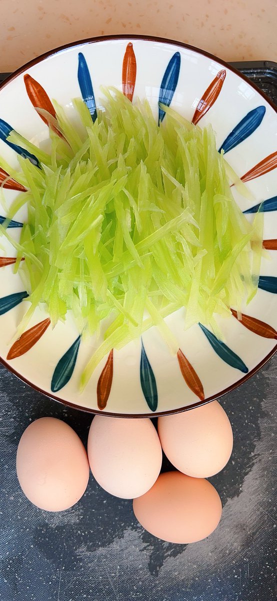 junwu90406936's tweet photo. 高温，做个清淡点的菜 https://t.co/CeGMagRkxS