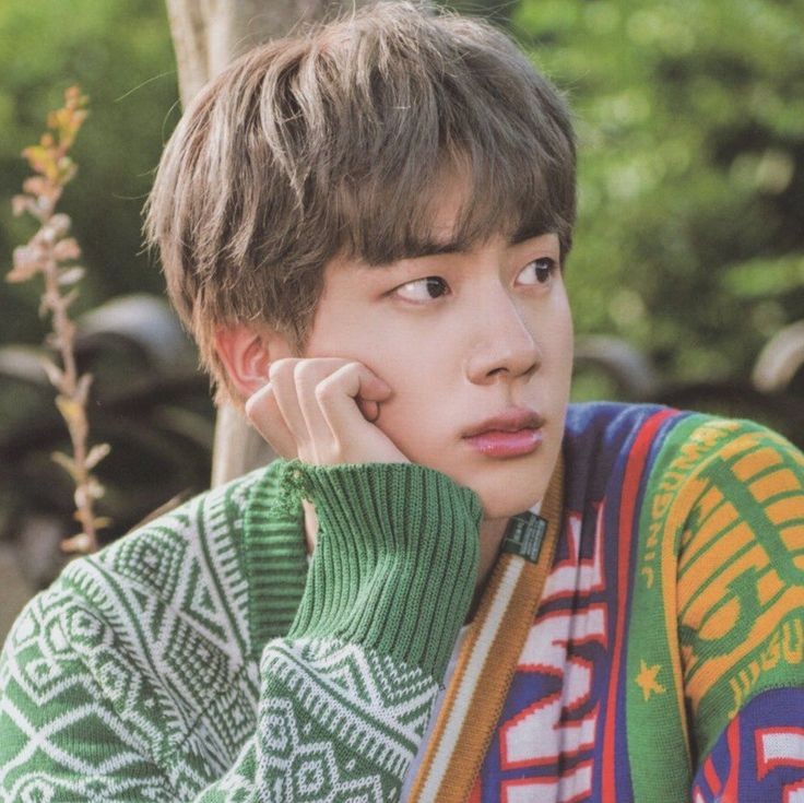 ficwrightervttv's tweet photo. #namjinau в которой Джин просто решил прогуляться по парку, а Намджун не смог пройти мимо одинокого и грустного парня.

- Привет, ты такой красивый, можно я тебя сфотографирую?

- Зачем?

- Я люблю искусство. https://t.co/2CgQJ9pBhi