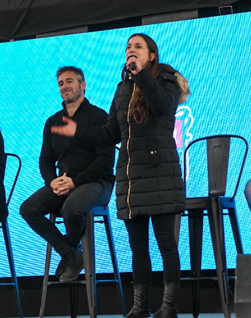 ines_arrondo's tweet photo. Compartimos una jornada de mucha emoción en #Pilar junto a su intendente @FedericoAchaval y muchísimas familias que estuvieron presentes en la inauguración del nuevo Club Municipal Tribarrial. #PrimeroLaGente #EstadoPresente #ArgentinaDeportescris https://t.co/WYBx0eA2TX