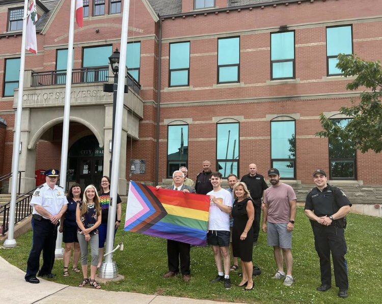 BillySchurman's tweet image. Proud to attend Summerside Pride Cake &amp;amp; Coffee Social @ Evermoore Brewing Co @summersidePEI @PridePEI @AltassTrish @LundLynne @RenewableSteve @IncludeSSide Looking forward to #PEIPrideFestival this week @InfoPEI @PeersPei @ChtownPE @EastlinkCtrPEI @Downtown_Chtown @Health_PEI