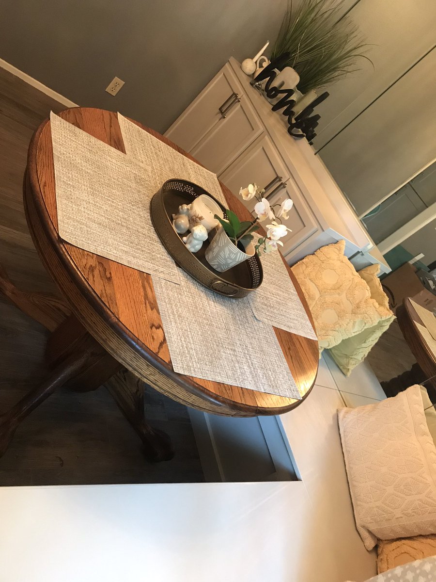 AlyPie226's tweet photo. #DIY #benchseating #girlpower #homeDIY https://t.co/37ZzOSydDz