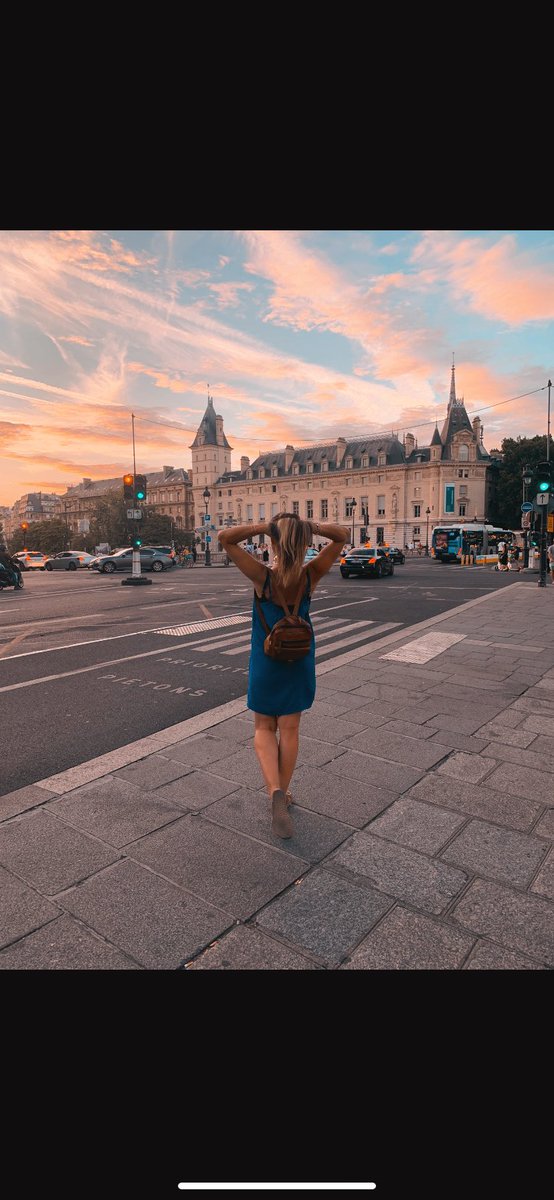 godessalexia_'s tweet photo. Paris in the evening … göttlich für die Göttinen 🇫🇷🤩 https://t.co/fzBJmQYC4J
