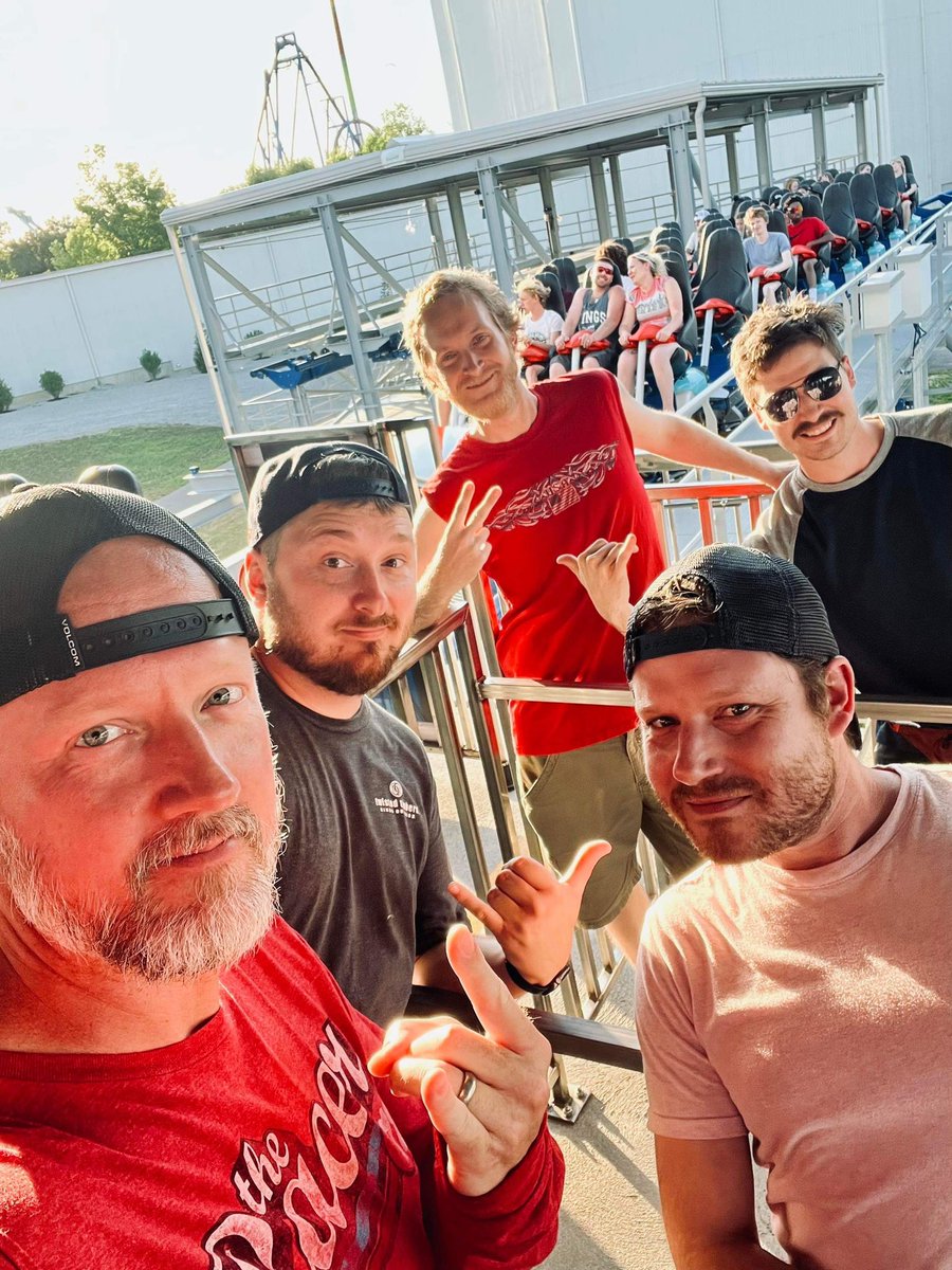 inamusements's tweet photo. What’s better then riding coasters with your friends? What are some of your favorite things to do with friends? Let us know! 

#friends #hangout #rollercoasters #orion #bolligerandmabillard #kingsisland https://t.co/dIQXtQPXRi
