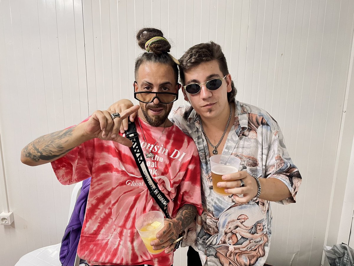 El niño del Albayzín (@davidalbayzin_) on Twitter photo Estarse al loro no vaya ser que nos juntemos estos dos zumbaos y salga algo bien guapo... 🙄 <a href="/akaLITTLEPEPE/">LITTLE PEPE</a> ❤️
#LittlePepe #ElniñodelAlbayzín Estarse al loro no vaya ser que nos juntemos estos dos zumbaos y salga algo bien guapo... 🙄 <a href="/akaLITTLEPEPE/">LITTLE PEPE</a> ❤️
#LittlePepe #ElniñodelAlbayzín