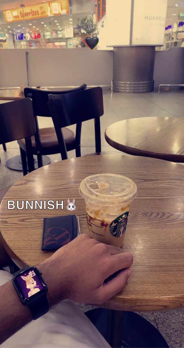 Meshh62x's tweet photo. BUNNISH🐰🥕 https://t.co/5YfGD3ukn0