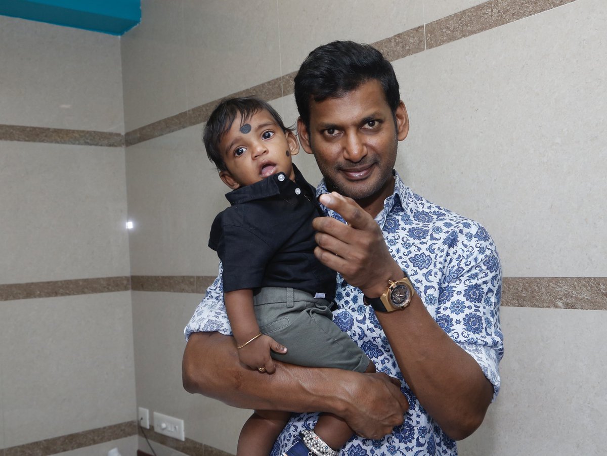 Spent time with people who bring out the best in me. We never cease to Inspire each other. Always wonderful to meet and greet my fans.  “ Phase 1 “

#UnconditionalLove #Blessed #Blissful #ActorLife

Video - youtu.be/Q4H49Wu50SA