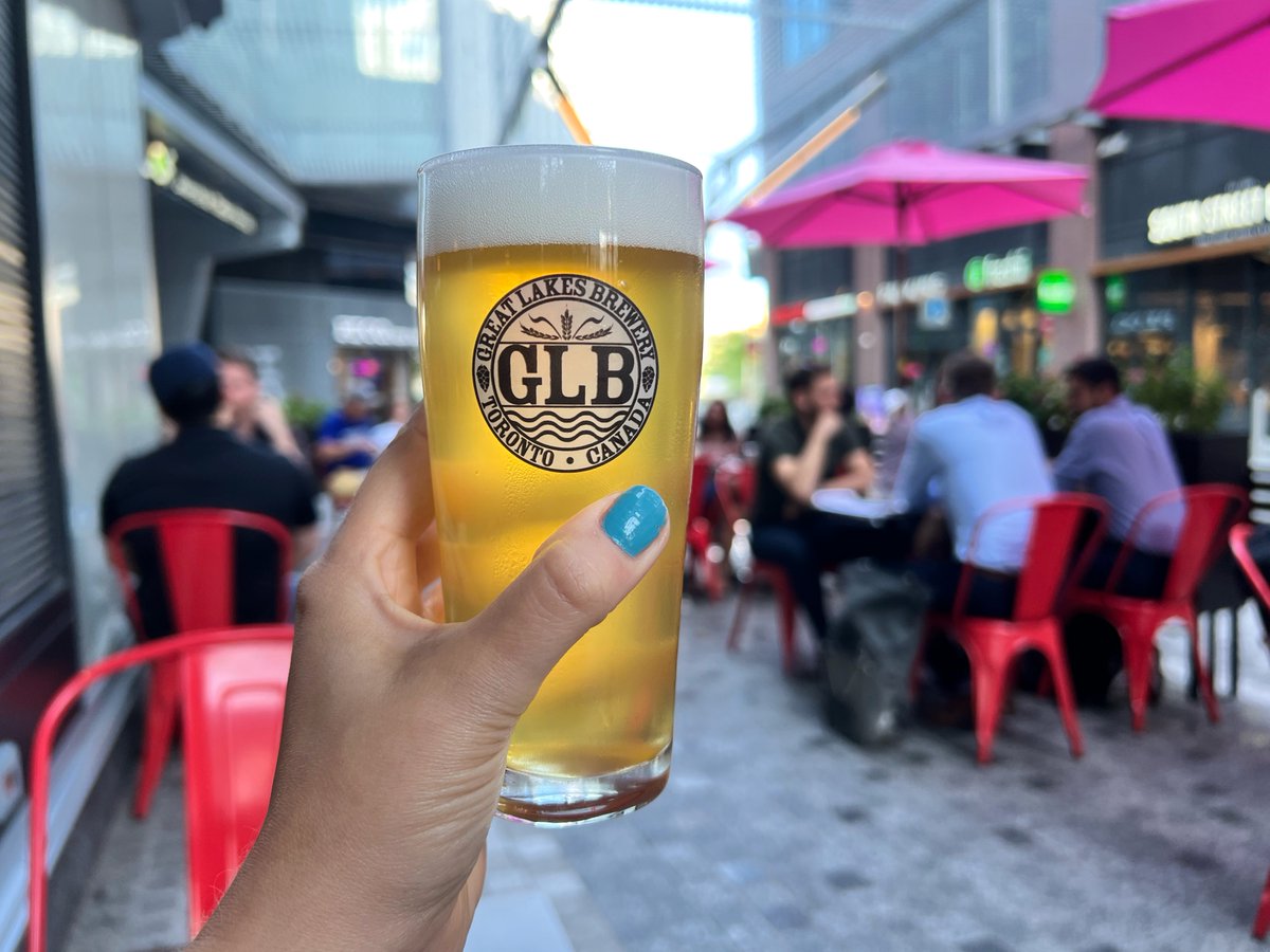 Don't let the 3.5% abv fool you, our Simple Life Grissette has refreshingly full yet elegant flavour that won't disappoint. It's the perfect beer for a relaxed Sunday afternoon, or to ease into an evening of fun.

#FreshGLB #SundayVibes
