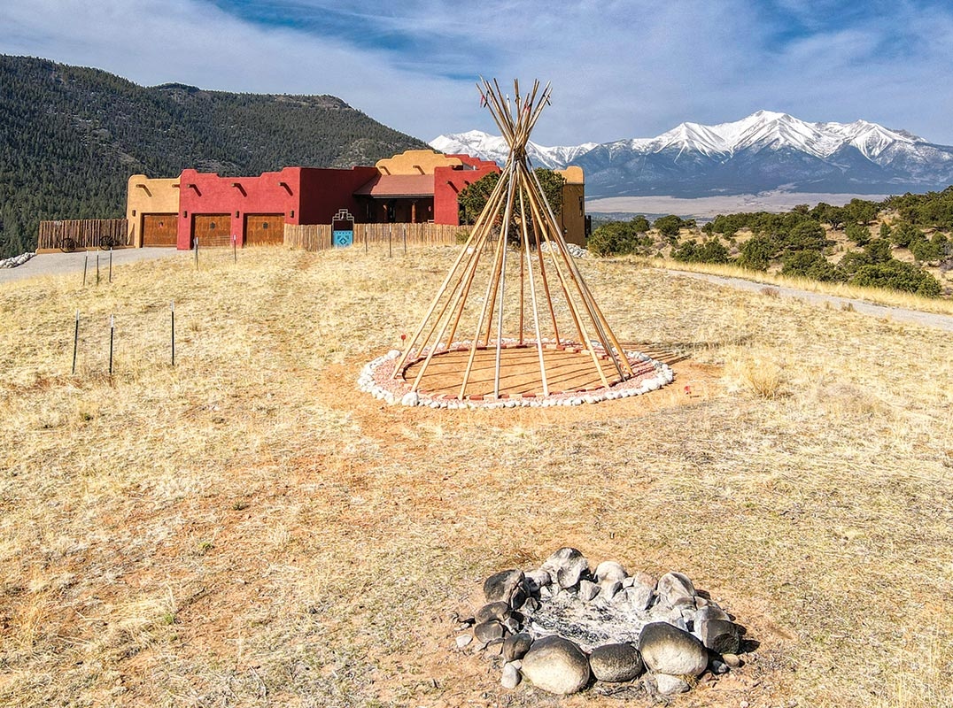 luxuryhomemag's tweet photo. Denver 
A Refined, Rustic Masterpiece To Call Home
https://t.co/hUORwQ0e9W
Presented by: David Trenkle | Trend Realty

#luxuryhomemagazine #luxuryhomes #luxury #luxurylife #realestate #realtor #Denverluxuryrealestate #buenavistaluxuryrealestate #coloradoluxuryrealestate https://t.co/jeuFnSblg8