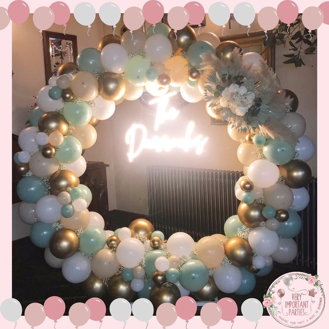 VeryParties's tweet photo. It was an absolute pleasure to make balloons for my best friends wedding at @southcausey on Friday…An absolutely magical day 💚 https://t.co/a7GdajFHUx