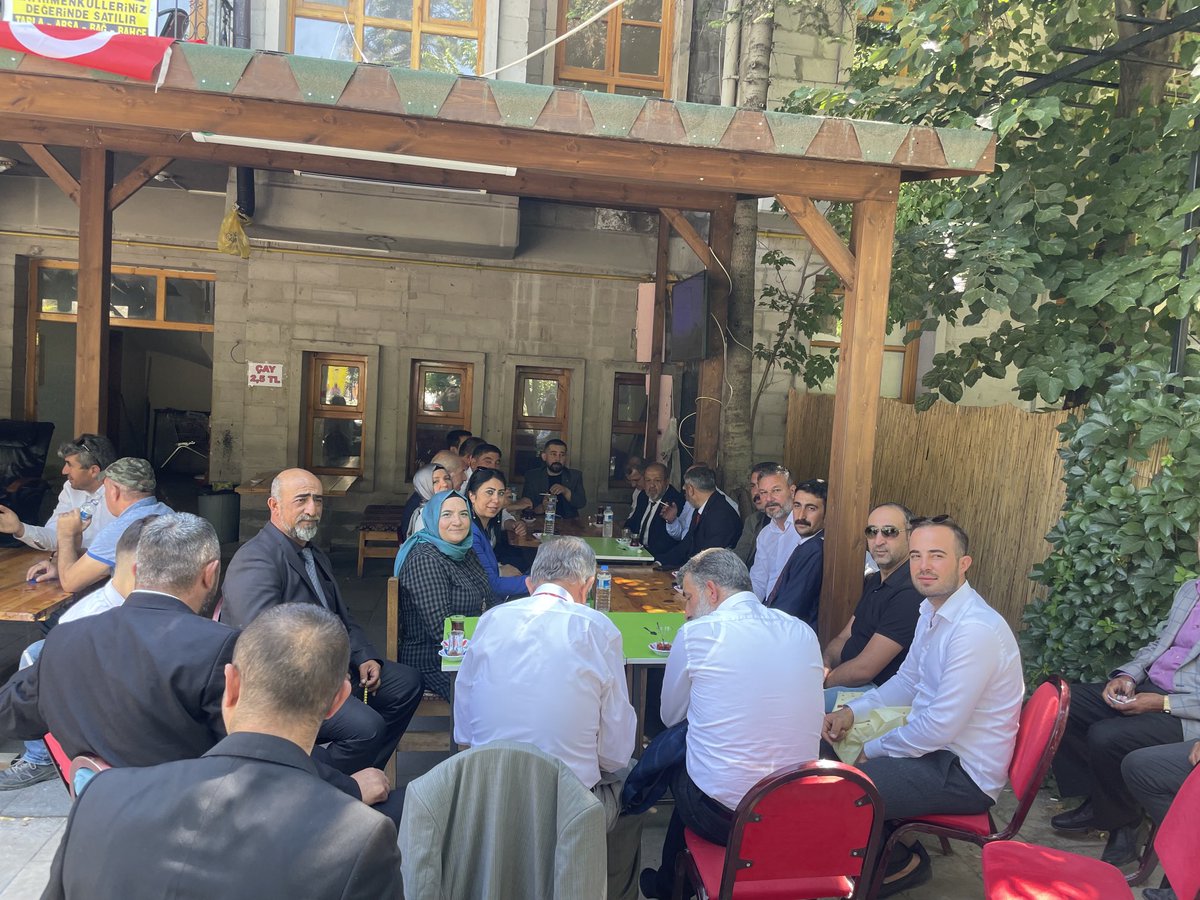 Milliyolkayseri's tweet photo. Develi kongremizi yaptık hayırlı uğurlu olsun Develi Teşkilatımıza misafirperverlikleri için teşekkür ediyoruz #Serhad Özdamar #Remzi Çayır #Develi kongresi #başkan Enes İnalpulat https://t.co/Q0lf9y5HNR