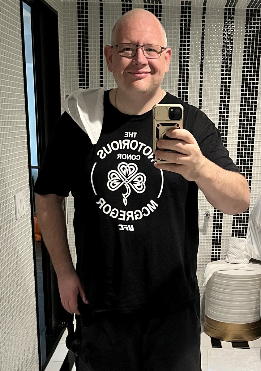 Get__Published's tweet image. Just completed my final workout of this AMAZING trip The workout streak is now at two years, three months, and two weeks.

While it will be always referred to as The Streak, it is also now a daily habit and a huge part of my life.

#dspgcc #gcccrew #brodieconsulting #justdoit