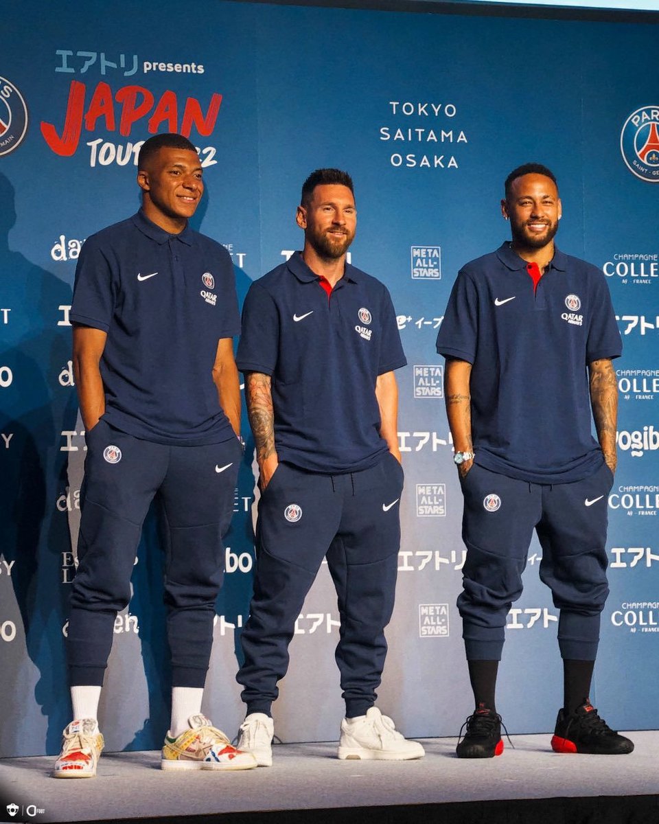 Mysticalleo_'s tweet photo. 7 Ballon d'Or and 6 Golden Boots in this pic🤯 https://t.co/kBnFKNjbDs