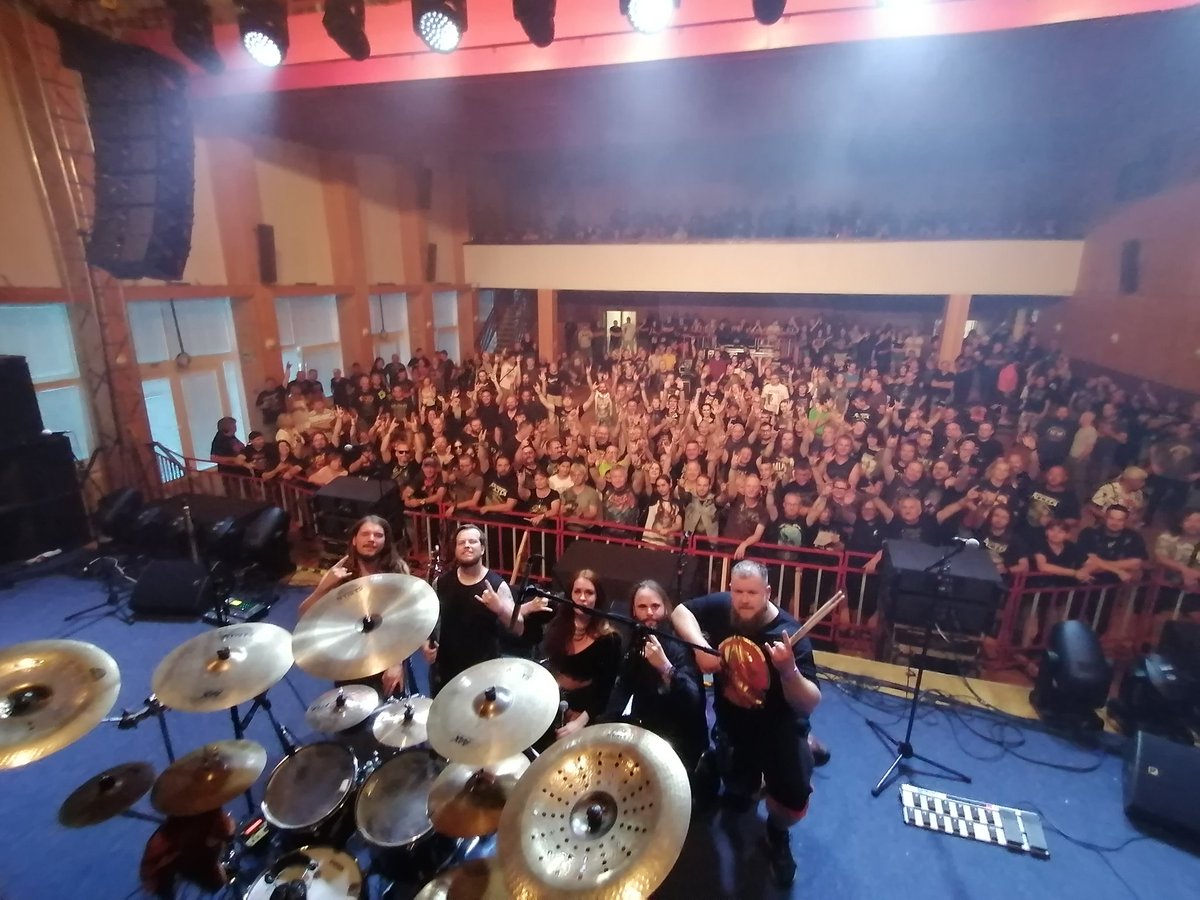 AnthologySk's tweet photo. What a brilliant night, what a great show! First live after so long with the huge band, @acceptworldwide , and it was really awesome!Thank you so much for your energy and support! 'Till next time... 🤘🔥

#anthologysk #anthologyband #metalmusic #metalband #stage #onstage #live https://t.co/WNqCyOVY0n