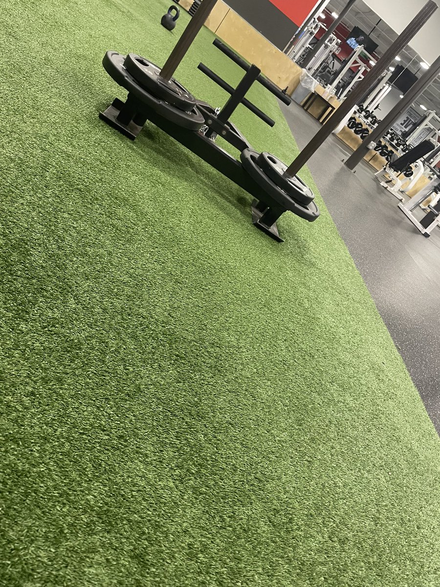 dgreen8987's tweet photo. The grind don’t stop! I’m either at work or doing work. #Getworked #nodaysoff #neversettle https://t.co/U42Kzbv2kj