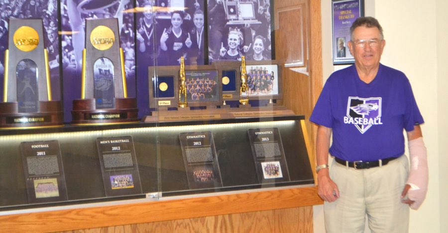 CoachGrayvold's tweet image. The world truly lost a legend yesterday with the passing of Tom Lange.

It’s hard to put into words what “The Kid” meant to us all in the Warhawk nation.

His name will live forever in the halls of @UWWAthletics and @WarhawkFootball.

“And it’s root, root root for the WARHAWKS!”