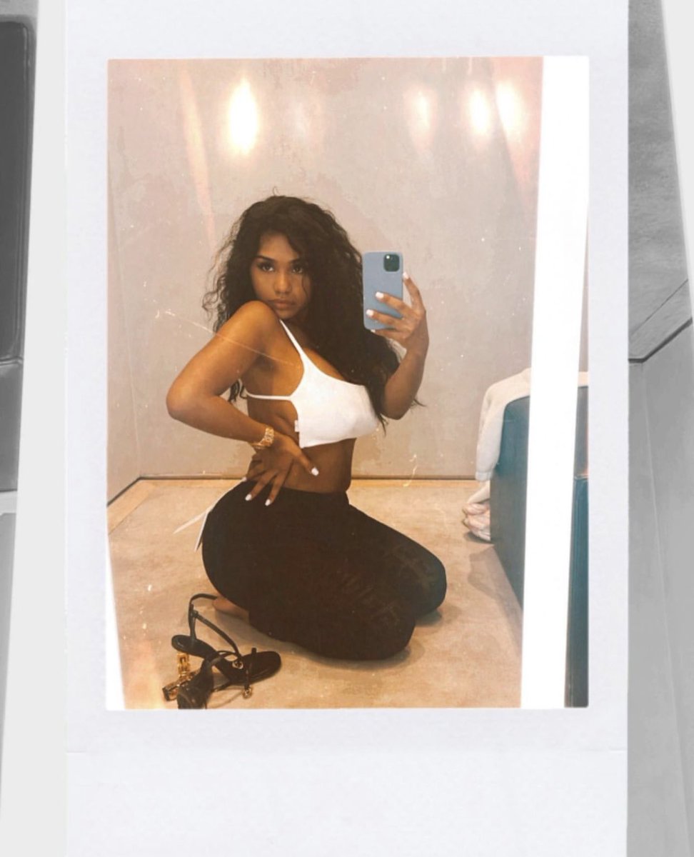 -

            fitting rooms confession.