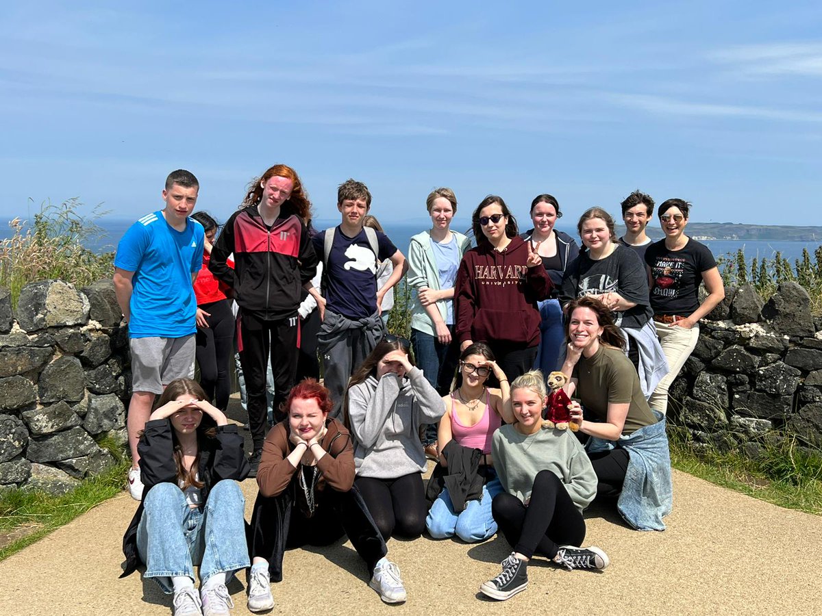 YPLCNI's tweet photo. Great weather for our Berlin group and young people from Holywood, to visit the Giants Causeway and spend an afternoon in Ballycastle.

#yplc2022 https://t.co/L1vbsfzygK