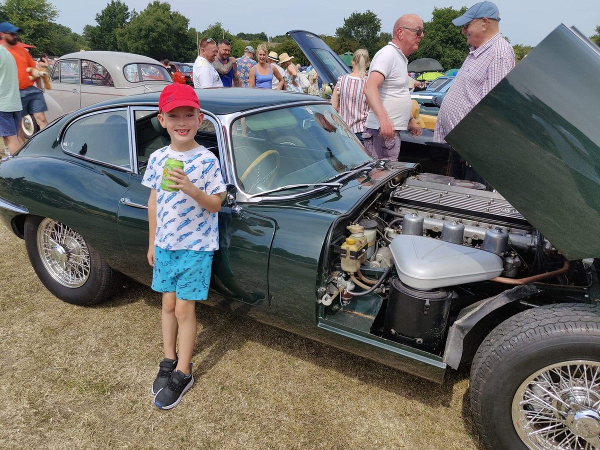 GibsonsHome72's tweet photo. Classic Car show with Dad 💙 
@MiltonClass1 https://t.co/CgF5Zq9L6P