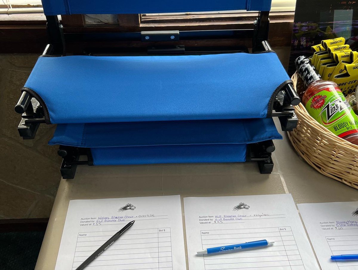 HLPBoosterClub's tweet photo. It’s a beautiful day for golf!!

The course is full &amp; the Silent Auction has started!!

Auction goes until 1 PM. 

Make sure to stop out and bid and bid and bid, watch some golf and enjoy great food!!￼ https://t.co/yzOT4iDsGt