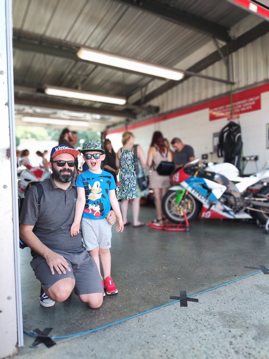 melmsy_'s tweet photo. Fun in the sun at #brandshatch with the boy watching the #BMCRC Club Bike Championship with full access to the pits thanks to @TinderCorp. https://t.co/m0CIBJJRxm