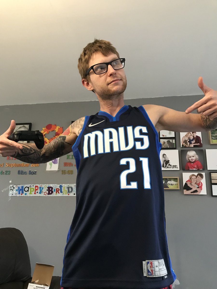 Spanner360's tweet photo. @FrankLikina need my number back, cant play on the mavericks on @NBA2K without my number, been number 21 since i was 7 years old and im now 31.
Do a MFFL a solid and change it please @dallasmavs @mcuban @ChatSports @HGrahamNFL @Chase_Senior 
#MFFL #adamneedshisnumberback
#free21 https://t.co/nMyMqdkLPq
