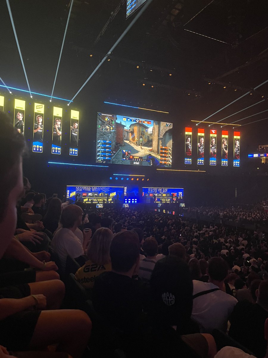 LordZelron tweet media