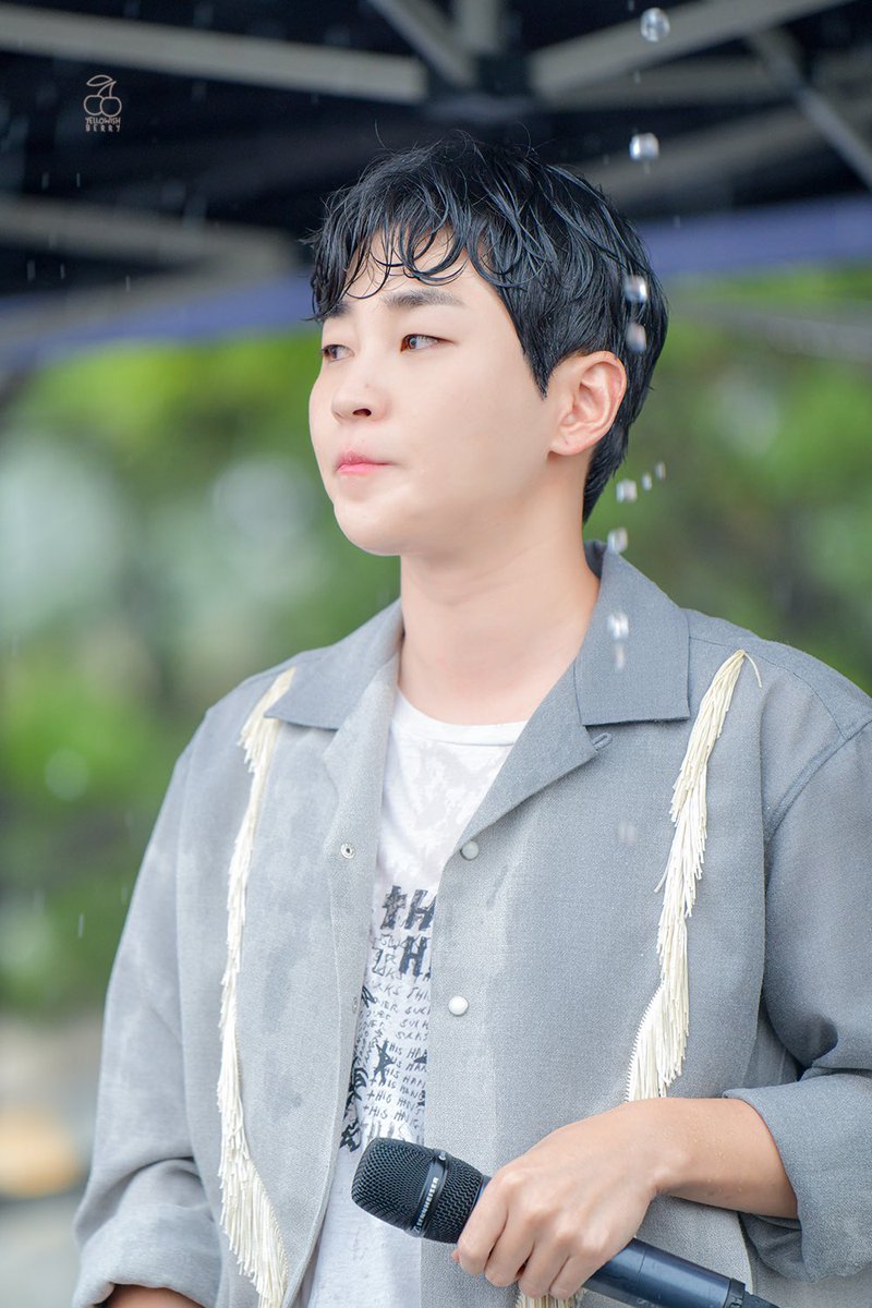 yellowish_berry's tweet photo. 220716 삼척
넘 귀여워… 귀엽다는 말 밖엔🥲
#딘딘 #dindin https://t.co/WqaEiGONF5