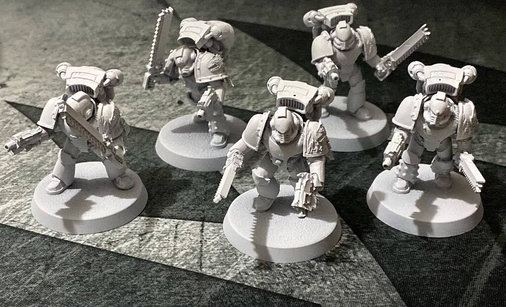 Marcazius's tweet photo. Time to jump in on the #warhammerpaintathon and get started on my Horus Heresy. 
-
-
-

#gamesworkshop #warhammercommunity #40kheresy #horusheresy 
#warmongers #salamanders30k #paintingwarhammer #warhammerpainting #paintingwarhammer40k #paintingmodels #p… https://t.co/LoZdd9yo0u https://t.co/ZtzeC4XB76