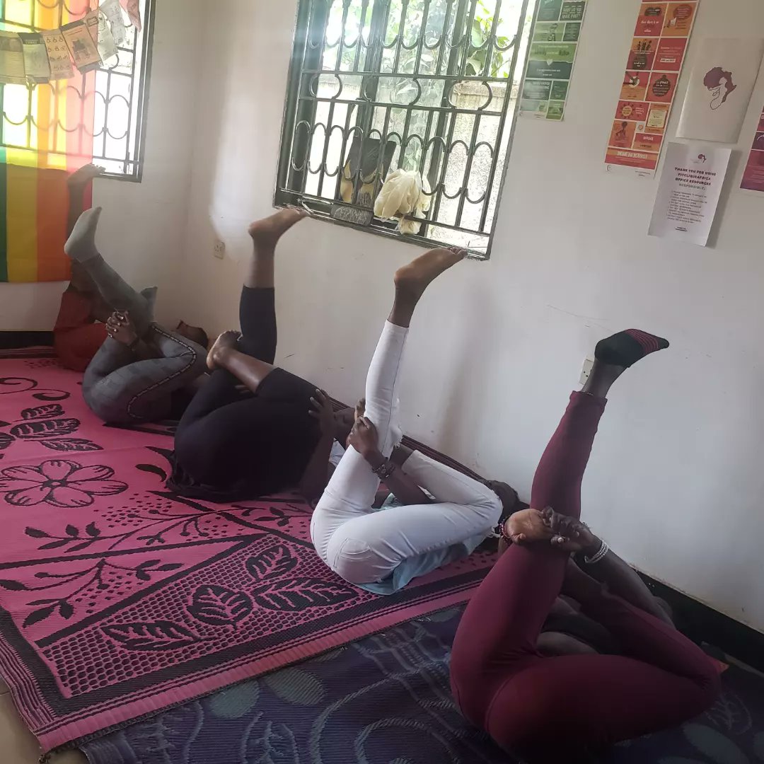 fitcliqueafrica's tweet photo. Wanna kickStart the new week with a fresh mind and relaxed body?🤷we gat you!
Its when you Holistically mind about what your body and mind needs that only then you stop abusing yourself.
#femistutopia
#BodyAutomy
#bodypositivity https://t.co/4JFJdnRP9j