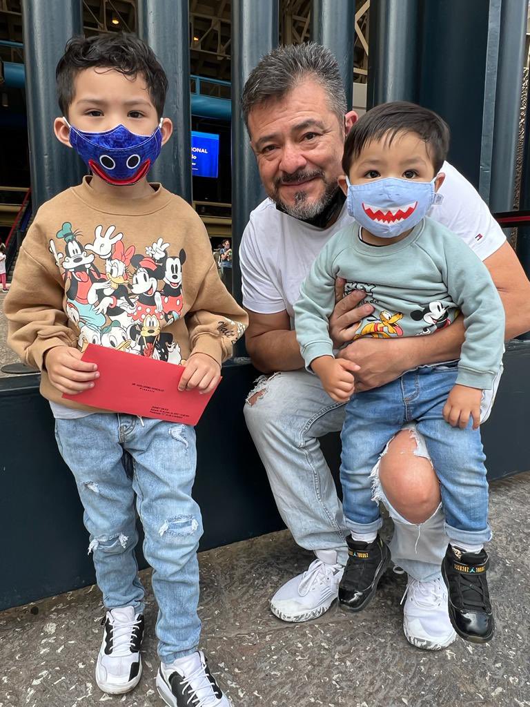 MemoClass's tweet photo. Con mis #principes #bebechochoJosue y #BabyMat https://t.co/rv5HgQBl6T