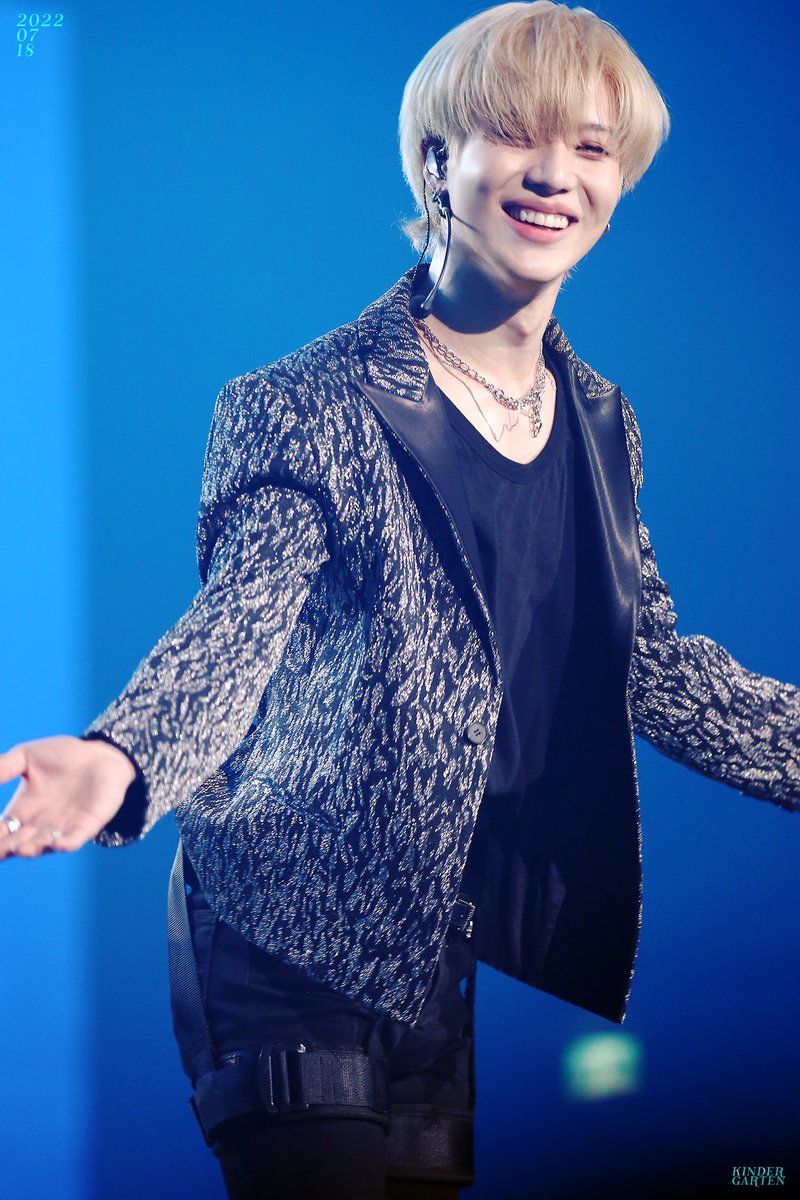 kin_718's tweet photo. 태민아 생일 진심으로 축하해✨
가슴에 사무치도록 그리운 태민이.. 그 어느 날보다도 행복하고 편안한 오늘을 보낼 수 있길 기도할게
늘 그랬듯 여전히 많이 아끼고 여전히 말로 다 못할 만큼 정말 많이 사랑하고 사랑하고 사랑해❤

#태민 #TAEMIN #テミン
#투데이이즈_태민쓰데이
#HAPPYTAEMINDAY https://t.co/U9IIHrEj66