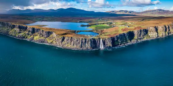 Who would you like to explore Skye with this Autumn?💙🏴󠁧󠁢󠁳󠁣󠁴󠁿🍂

Book an 🍂🍁Autumn Escape🍂🍁 and experience Skye in full colour 👇
skyehotel.co.uk/offers-and-exp…