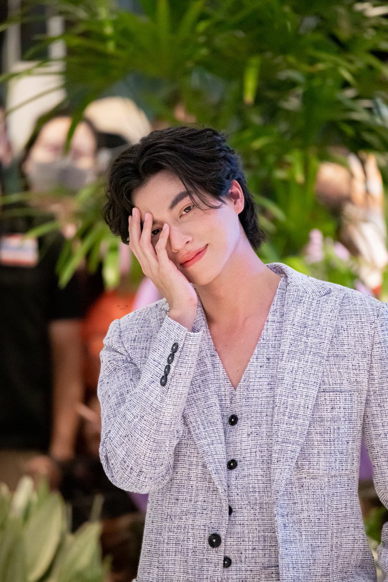 gsmilingcat's tweet photo. มุมพิฆาต @gulfkanawut (˶‾ ⁻̫ ‾ ˵) ⸜❤︎⸝

#DestinyclinicGulf
#GulfKanawut
• •
#picmeI997 https://t.co/qB6rcSFaF7