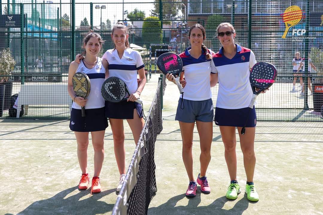 luciasainzp's tweet photo. 🏆 𝗖𝗔𝗠𝗣𝗘𝗢𝗡𝗔𝗦 del #CtCATFCP de la @FCatalanaPadel con el @RCPoloBarcelona 🔝
Siempre es un lujo competir con este equipazo de jugadoras 👏🏼 https://t.co/tU32ufXgK8
