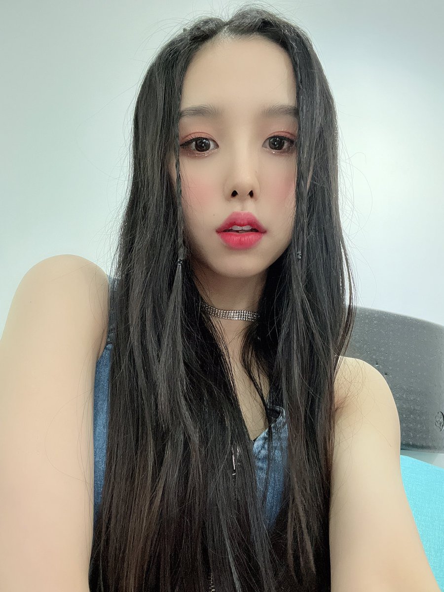 PF_Official_X's tweet photo. [#핑크판타지_모모카]

퀸덤💛👑💛

#모모카 #MOMOKA #ももか 
#핑크판타지 #PINKFANTASY 
#ピンクファンタジー https://t.co/bvFbDD1mms